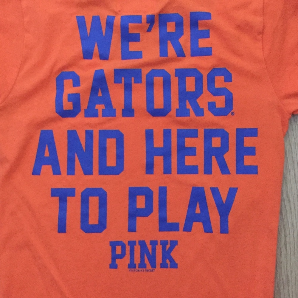 NWOT Pink VS Gators Orange/Blue T-Shirt, Size XS - Picture 5 of 5